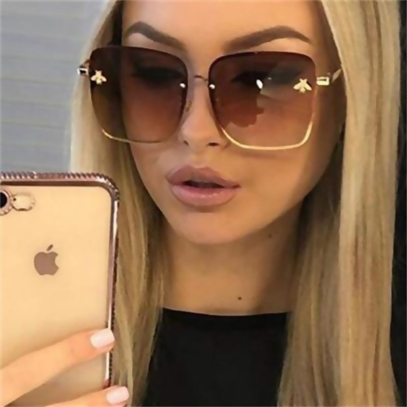 2021 New Fashion Lady Oversize Rimless Square Bee Sunglasses Women Men Small Bee Glasses Gradient Sun Glasses Female UV400